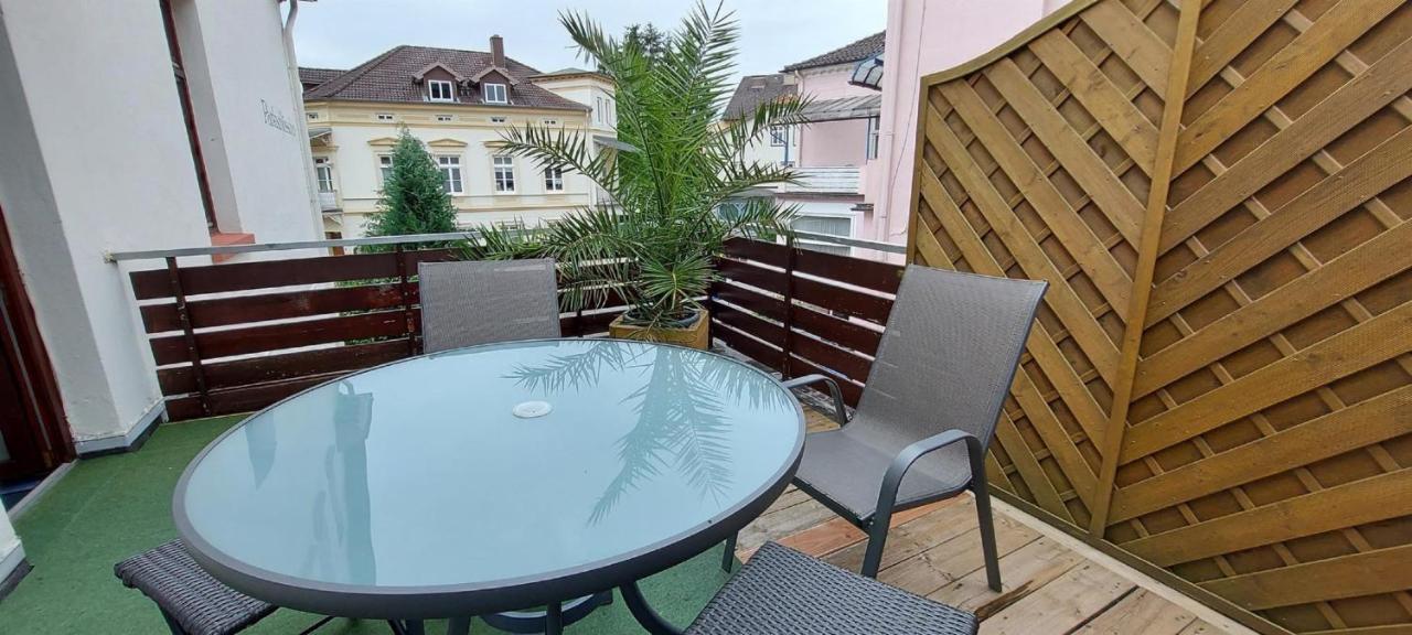Ferienwohnungen Parkschloesschen Bad Pyrmont Bagian luar foto